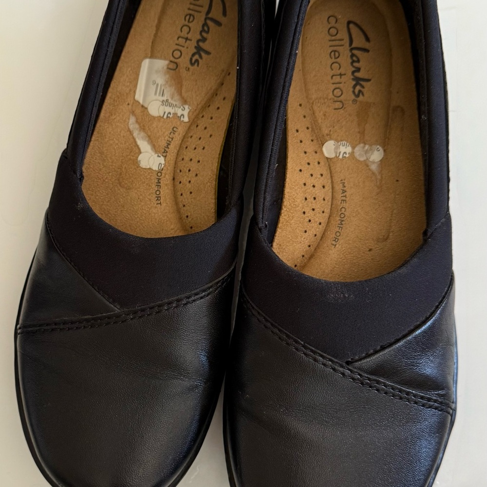 Clarks Women's Black Leather Flats
